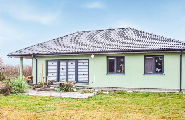 In a quiet location, near the Szczecin Lagoon welcomes you this cozy vacation home.
