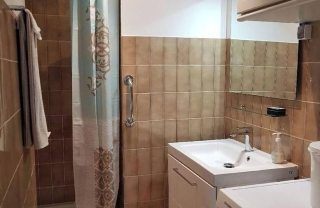 In Calvi studio for 2 people near beach and shops