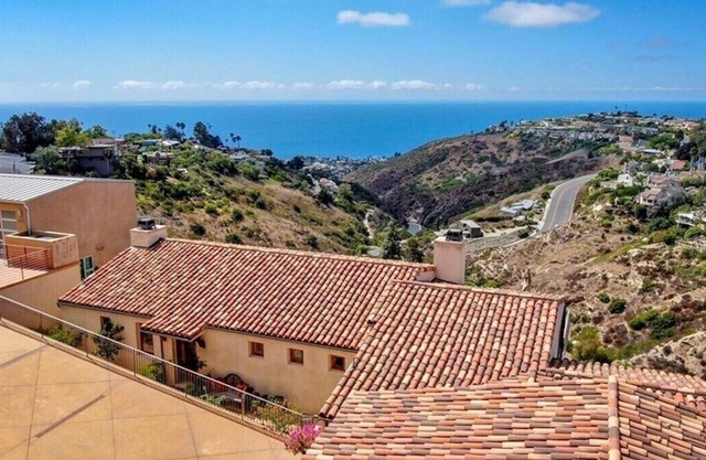 In Laguna Beach 30 days minimum