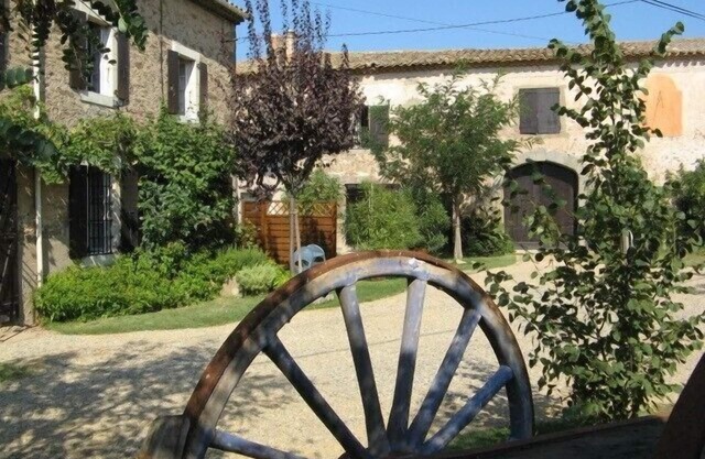 In the heart of the Corbières warm, independent 3-room gite welcoming 4 people