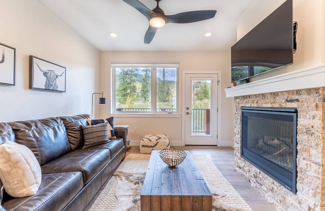 In the Heat Of Keystone, Mountain Views from Private Balcony!