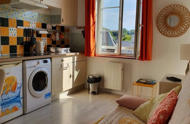 In Veules les Roses, 2 mn from the beach and shops - small dog accepted