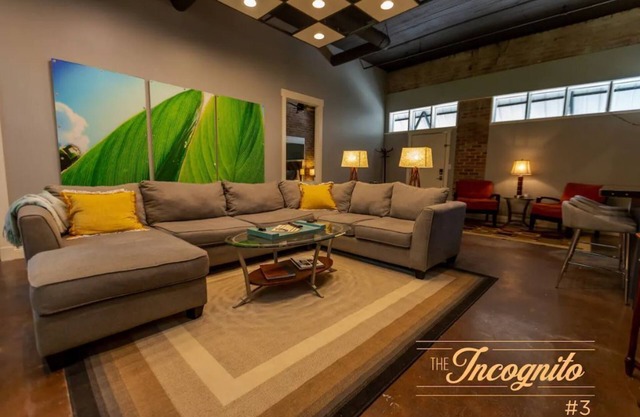 Incognito #3 : located 1 block from The Scotsman