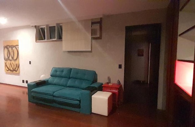 Incrível quarto e sala na quadra da praia de Ipanema