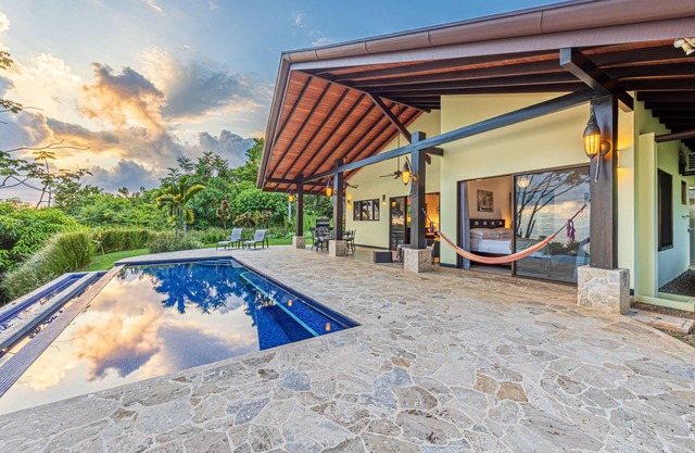 Incredible Ocean Views, Private Pool, Fully Equipped Villa in a Gated Community