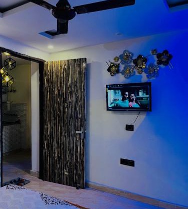 Independent 1 Bhk flat in New Delhi