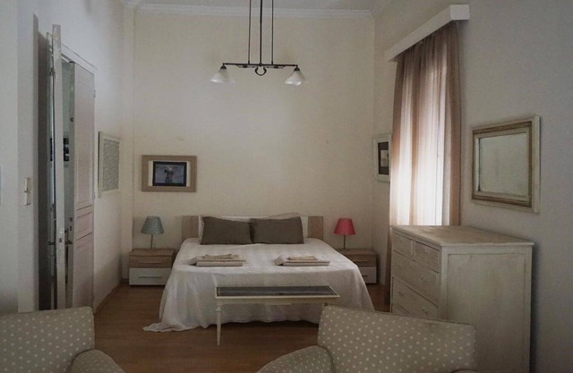 Independent entrance Apt 130m2 Garden Priv.Parking