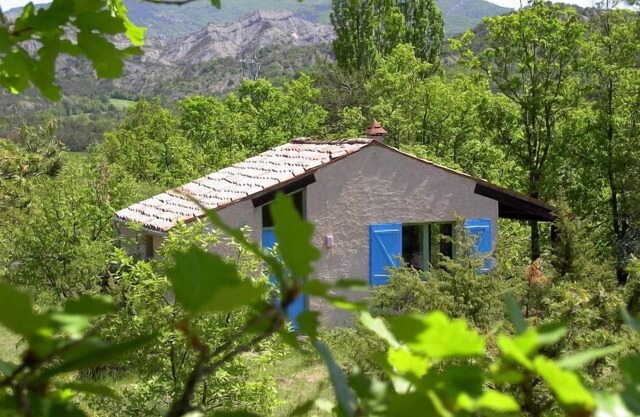 Independente house, countryside, tranquility, nature.