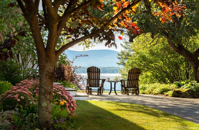 Inn at Pleasant Lake