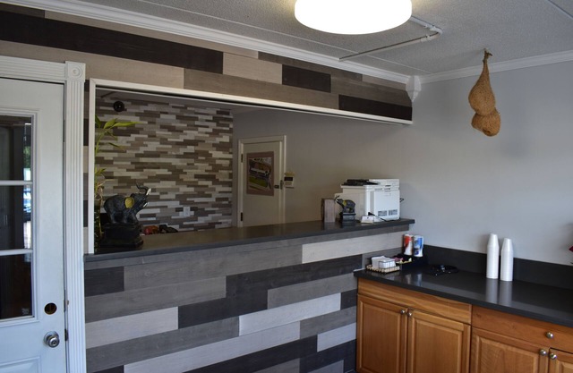 Inn Of Lenoir Motor Lodge