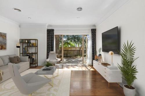 Inner North Elegance Premier Turner Living 2 Bed, 2 Bath Townhome
