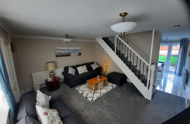 Inviting 3-Bed House in Trentham