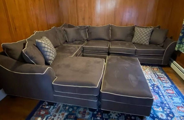 Inviting 3-bedroom house in Bloomsburg with WiFi