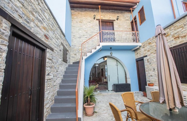 Iosiphis Stonebuilt House