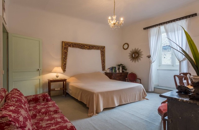 Irouléguy apartment in the Château d'Estrac