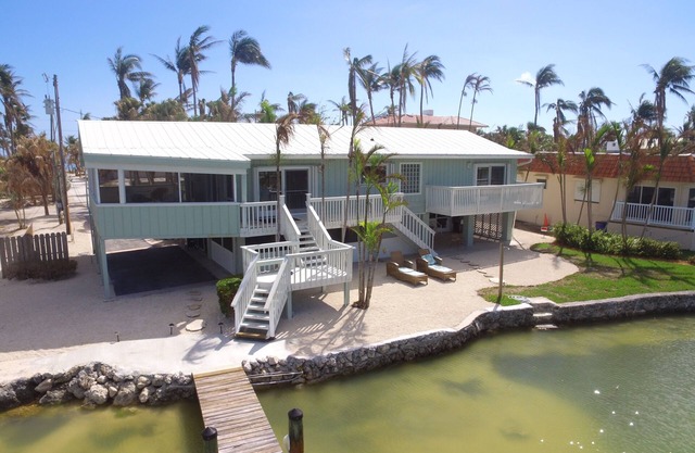 ISLAMORADA WATERFRONT HOME, SPECTACULAR VIEW-GREAT DOCKAGE-WiFi-CONTACT OWNER