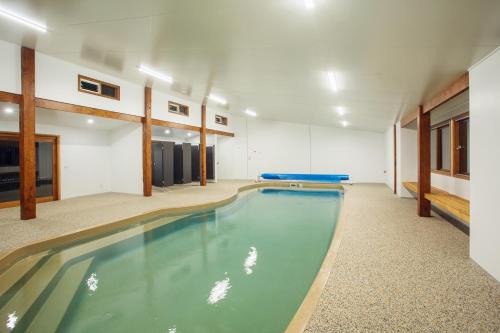 Island Escape with 12m Indoor Pool