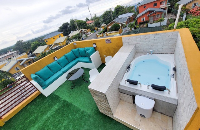 Island Serenity Deluxe 🏝