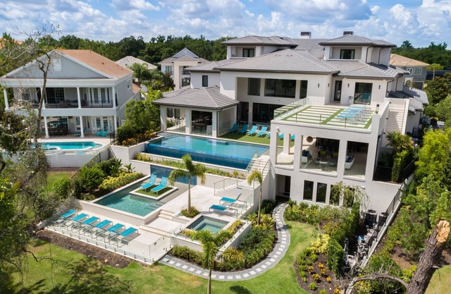 Isole Villa: Private Pool, Basketball Court, Sauna, Game Room, Theater, Gym, Water Park, Near Disney