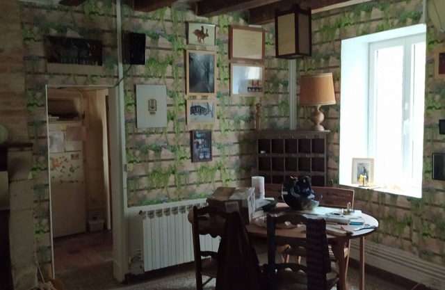 Ivoy le pre two guest rooms.