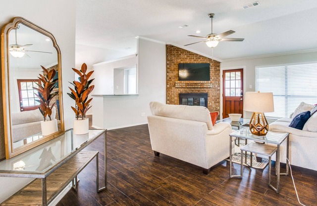 IWD Pet-friendly, near Celebration Park in Allen