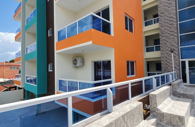 J2a. Very cozy apartment 10 minutes from airport