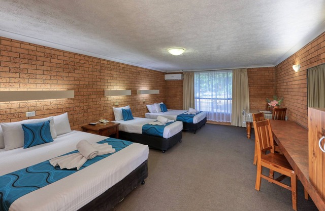 James Street Motor Inn