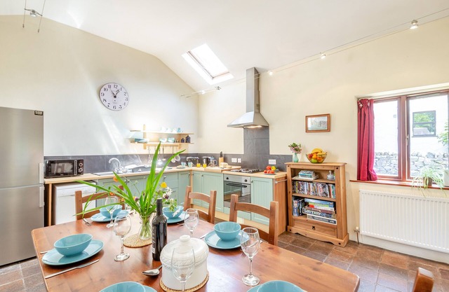 Jasmine Bach - Three Bedroom House, Sleeps 6
