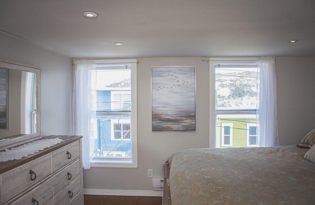 Jellybean Delight! Stunning 2B Historic Home