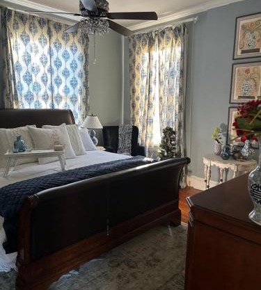 Jenny's Downtown Hideaway Bed and Breakfast