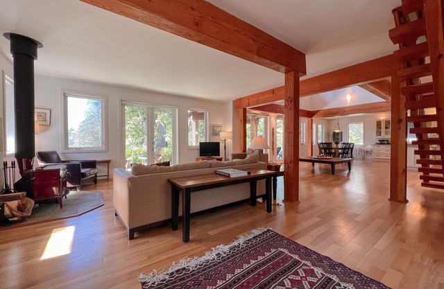 Jensen's Bay Getaway-S. Chesterman, Inlet Views!