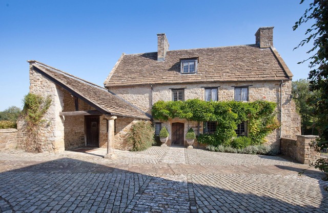 Jerards Dairy - sleeps 8 guests in 4 bedrooms