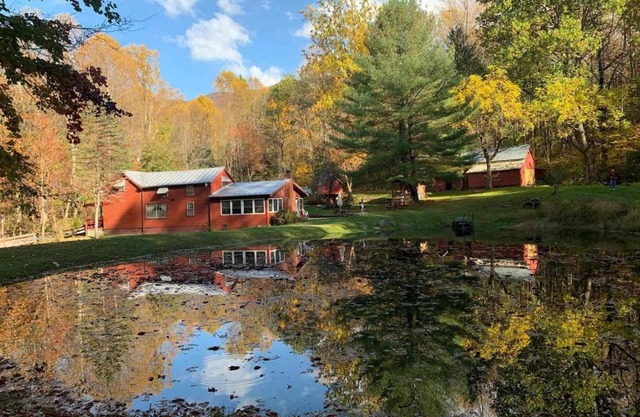 Jewell Hollow Homestead