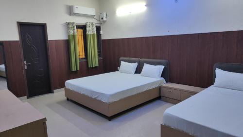 Jhellum aroarvansh guest house