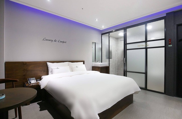 Jincheon Lou Hotel