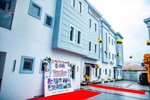 JISS Apartments and Hotels