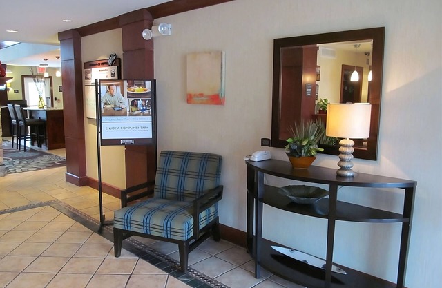 Just 8 miles from Six Flags Fiesta Texas! Comes w/FREE Breakfast & Pool Access!