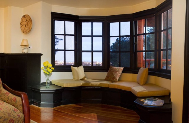 Just blocks from UC, Simons, MSRI, Haas and Goldman Schools with great Bay views