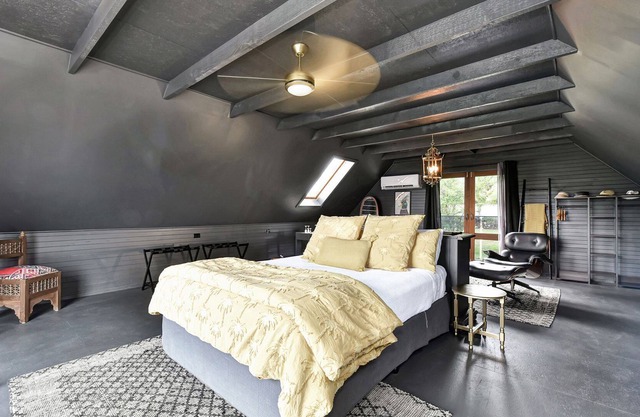 just listed Coal Point Loft with Views