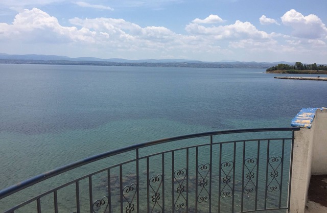 Just Steps from the Sea, Less than 1h from Athens