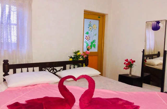 K Shanthi Holiday Inn
