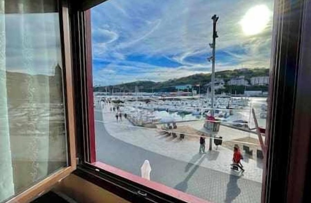 Kai Etxea , el mismo puerto de Bermeo