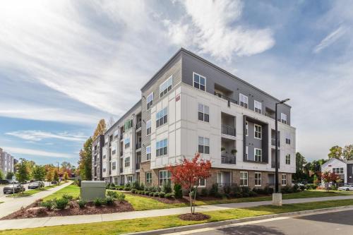 Kasa FreeMoreWest Charlotte