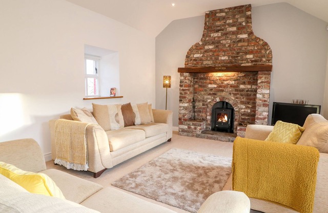 KATIES COTTAGE, family friendly in Newry, Northern Ireland