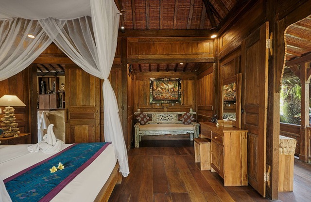 Kawan Antique Ubud Villa