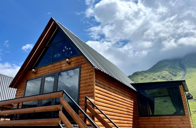 Kazbegi Inn Cottages, its well equipped cottages in Kazbegi.