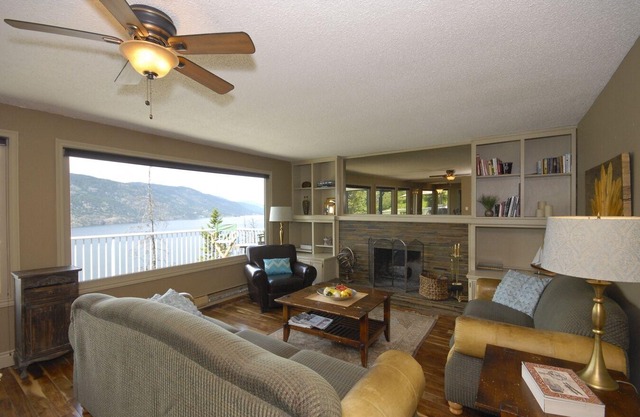 Kelowna Home With Bedroom to Rent