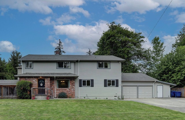 Kenmore WA 5bd,3b house; easy access to MSFT/AMZN & Lake WA