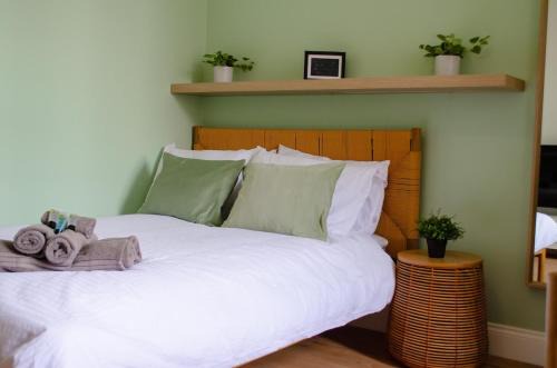 Kensington Gardens Studio - 13