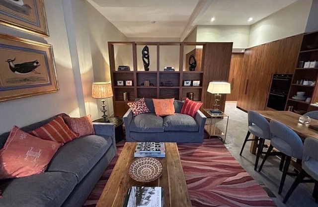 Kensington Mews Apartment